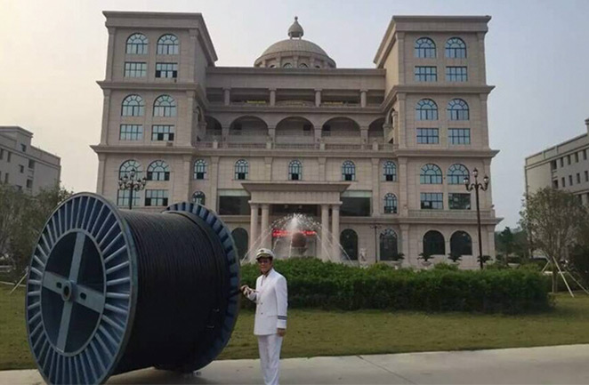 美国华裔市长再次参观EVO视讯官网电缆